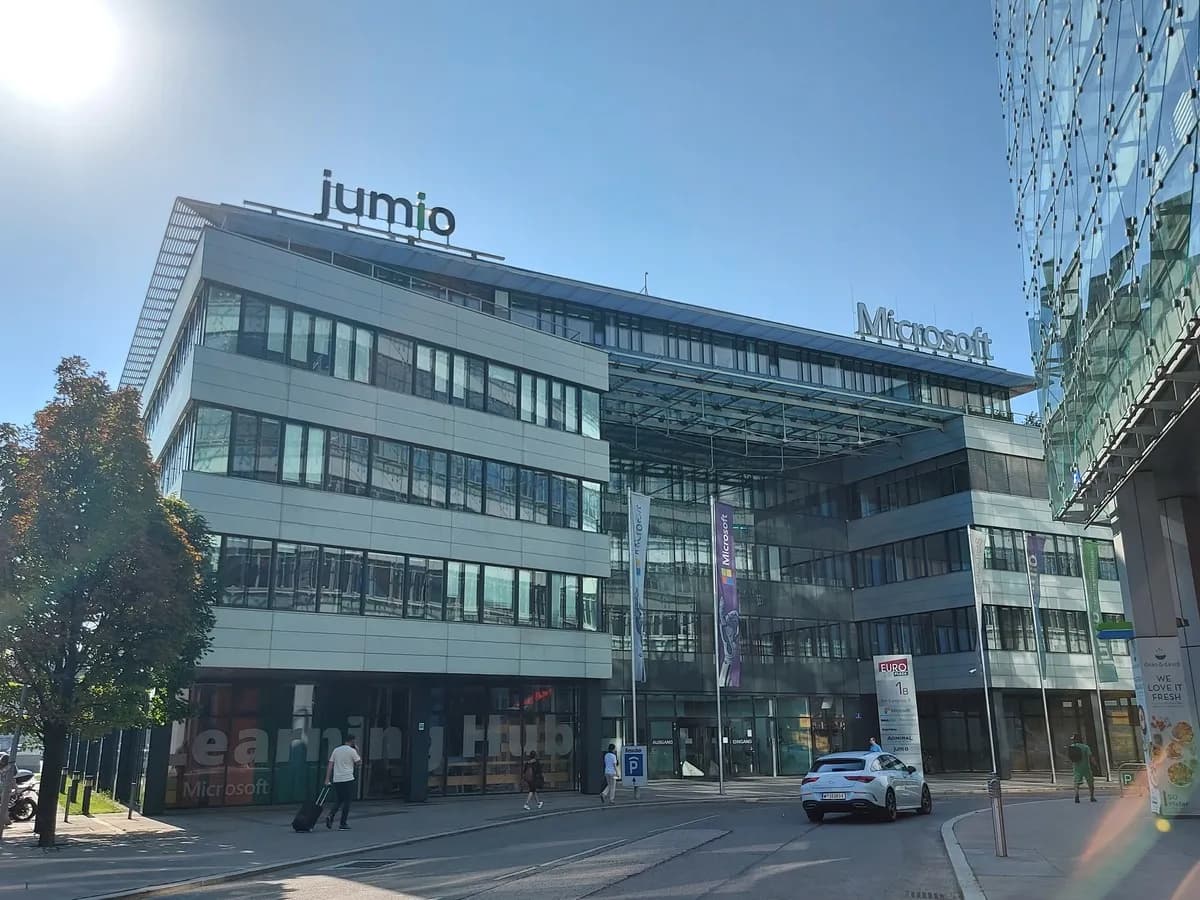 Gewerbeimmobilie mieten in Wien – 684 m², € 17