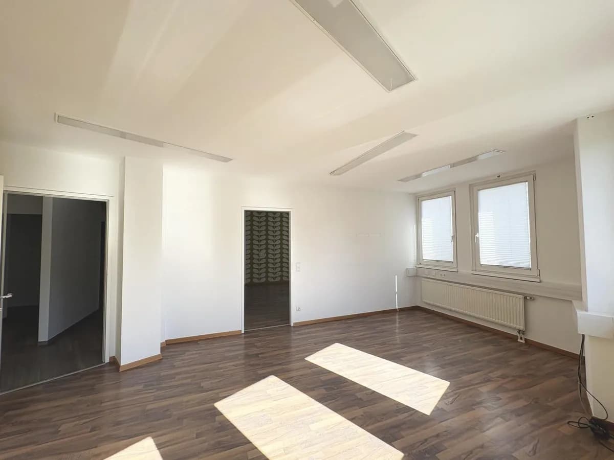 3-Zimmer-Gewerbeimmobilie mieten in Wien – 124 m², € 2.088 – Bild 2 von 16