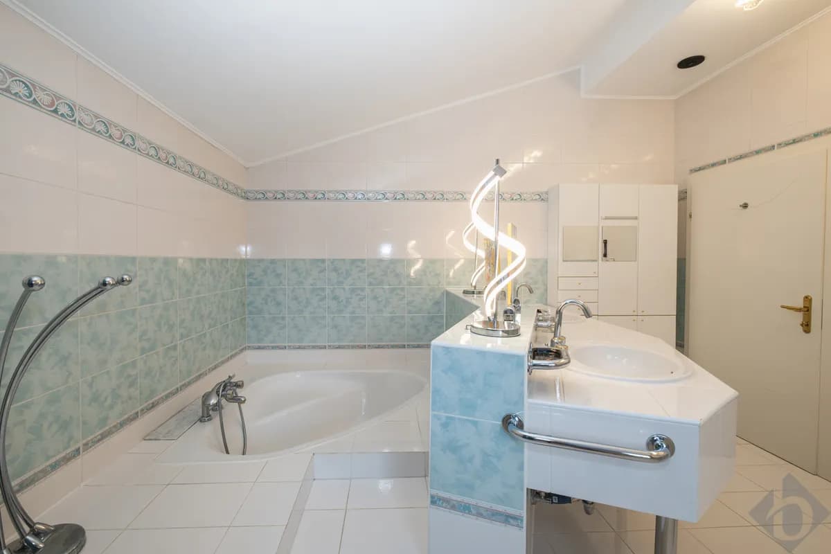 7-Zimmer-Haus kaufen in Hallein – 225 m², € 1.500.000 – Bild 8 von 11