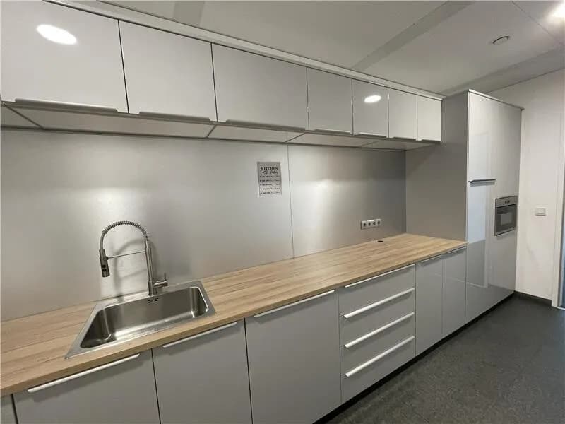 Gewerbeimmobilie mieten in Wien – 1 792 m², € 15 – Bild 3 von 16