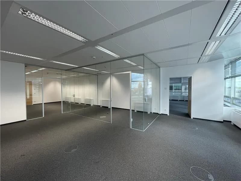 Gewerbeimmobilie mieten in Wien – 1 792 m², € 15 – Bild 4 von 16