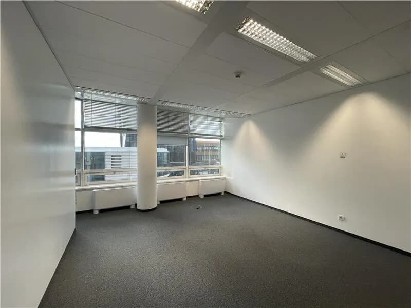 Gewerbeimmobilie mieten in Wien – 1 792 m², € 15 – Bild 8 von 16