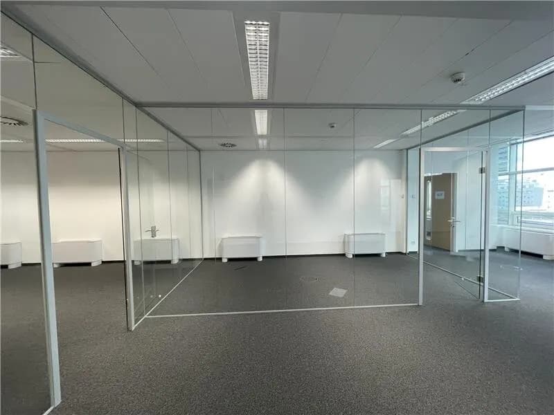 Gewerbeimmobilie mieten in Wien – 1 792 m², € 15 – Bild 12 von 16
