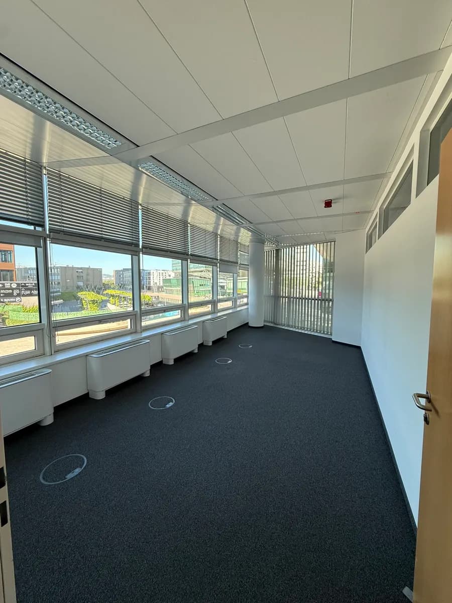 Gewerbeimmobilie mieten in Wien – 1 792 m², € 15 – Bild 13 von 23