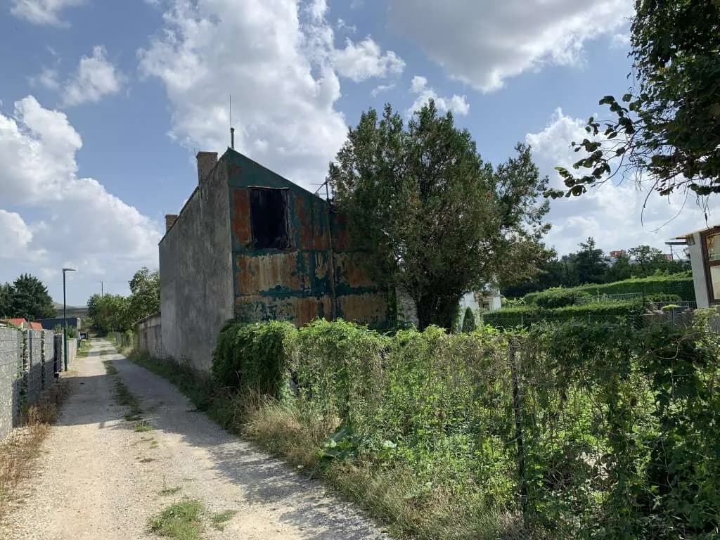 Grundstück kaufen in Bruck an der Leitha – 1 415 m², € 165.000 – Bild 3 von 4