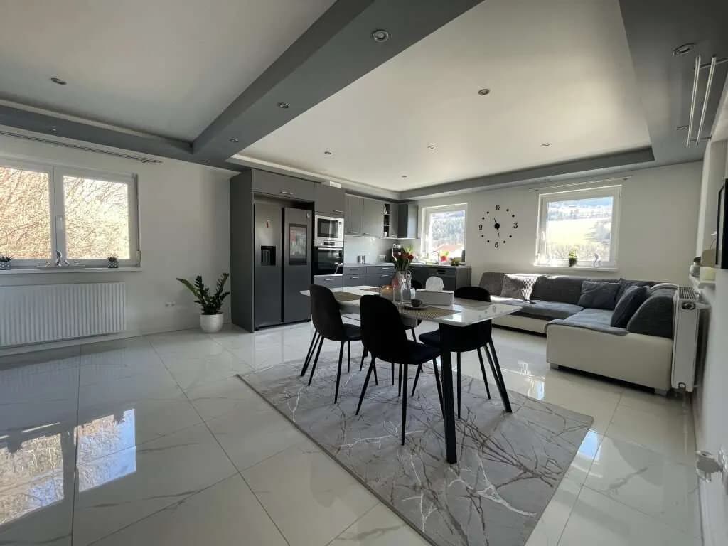 Haus kaufen in Neunkirchen – 132 m², € 329.000 – Bild 1 von 30