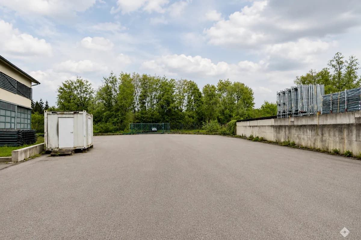 Immobilie mieten in Salzburg-Umgebung – 970 m², € 1.940