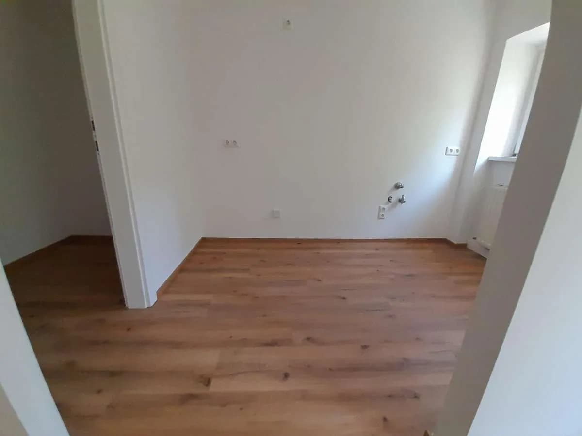 3-Zimmer-Wohnung mieten in Gmunden – 65 m², € 906 – Bild 3 von 4
