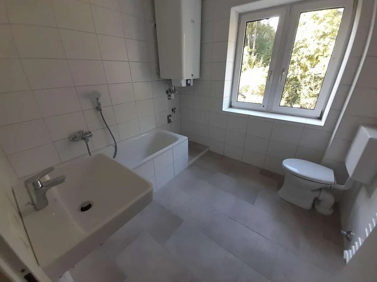 3-Zimmer-Wohnung mieten in Gmunden – 65 m², € 906 – Bild 4 von 4