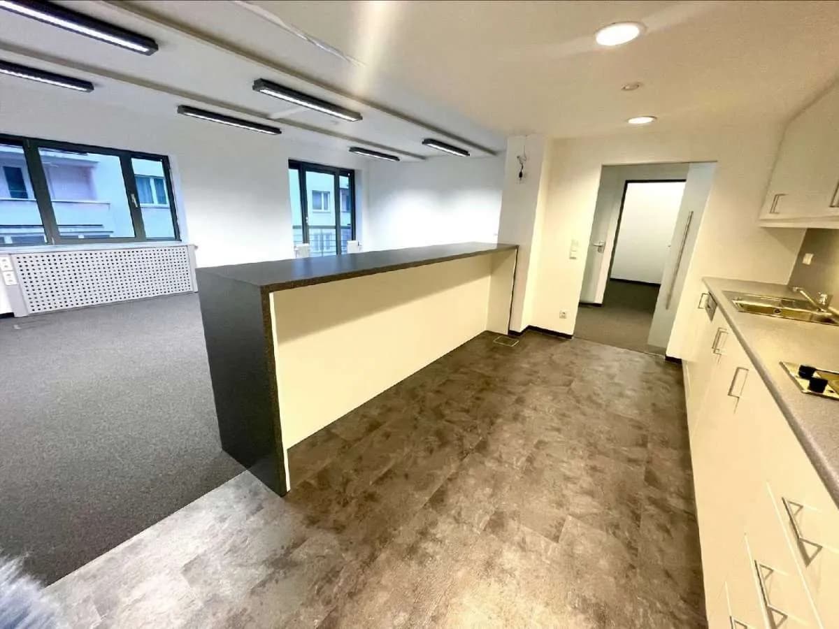 10-Zimmer-Gewerbeimmobilie mieten in Wien – 561 m², € 9.723 – Bild 8 von 18