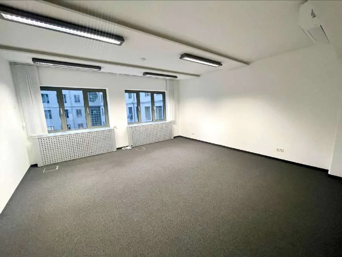 10-Zimmer-Gewerbeimmobilie mieten in Wien – 561 m², € 9.723 – Bild 17 von 18