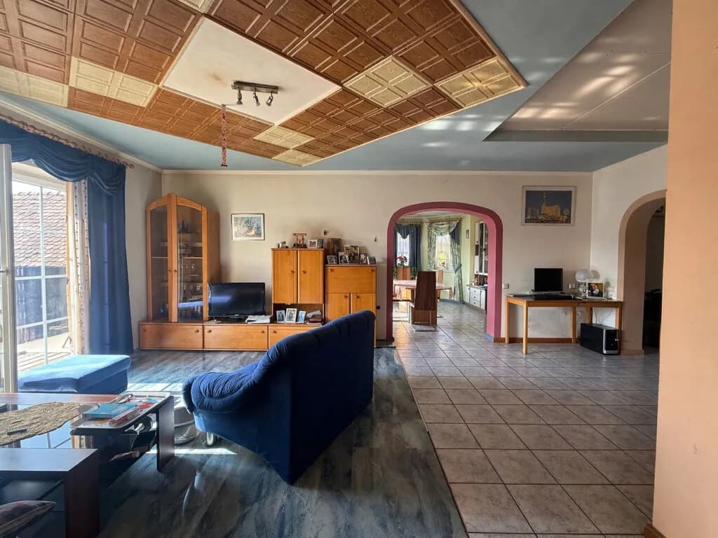 8-Zimmer-Gewerbeimmobilie kaufen in Leibnitz – 217 m², € 299.999 – Bild 2 von 23