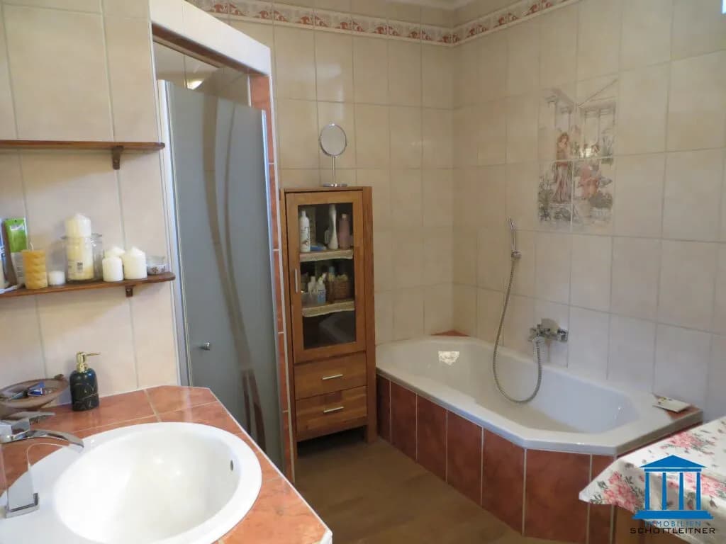 7-Zimmer-Haus kaufen in Neunkirchen – 174 m², € 375.000 – Bild 21 von 33