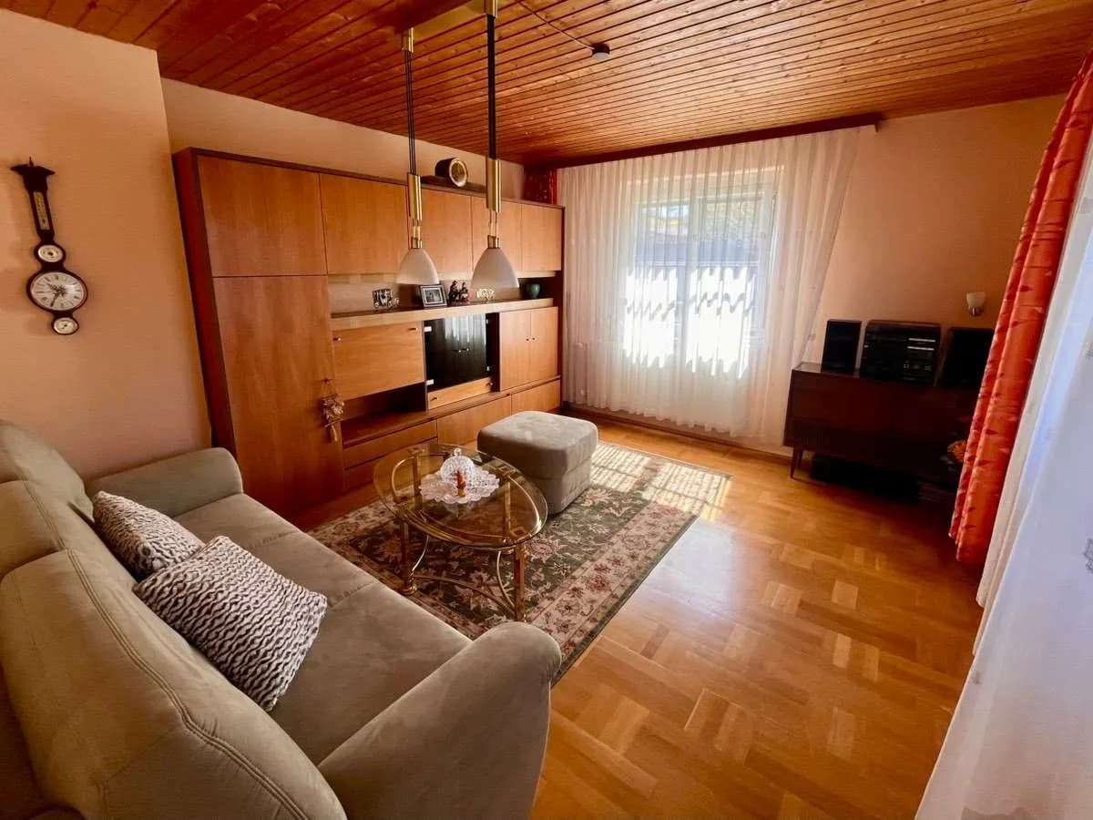 6-Zimmer-Haus kaufen in Vöcklabruck – 116 m², € 395.000 – Bild 5 von 8