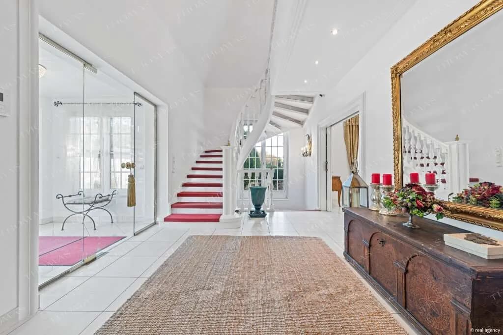 8-Zimmer-Haus kaufen in Wien – 389 m², € 1.980.000