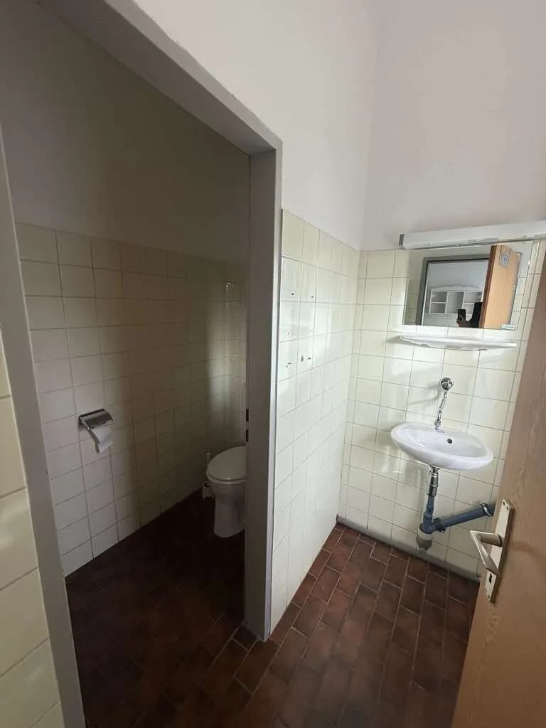 Gewerbeimmobilie mieten in Salzburg-Umgebung – 380 m², € 8 – Bild 28 von 29
