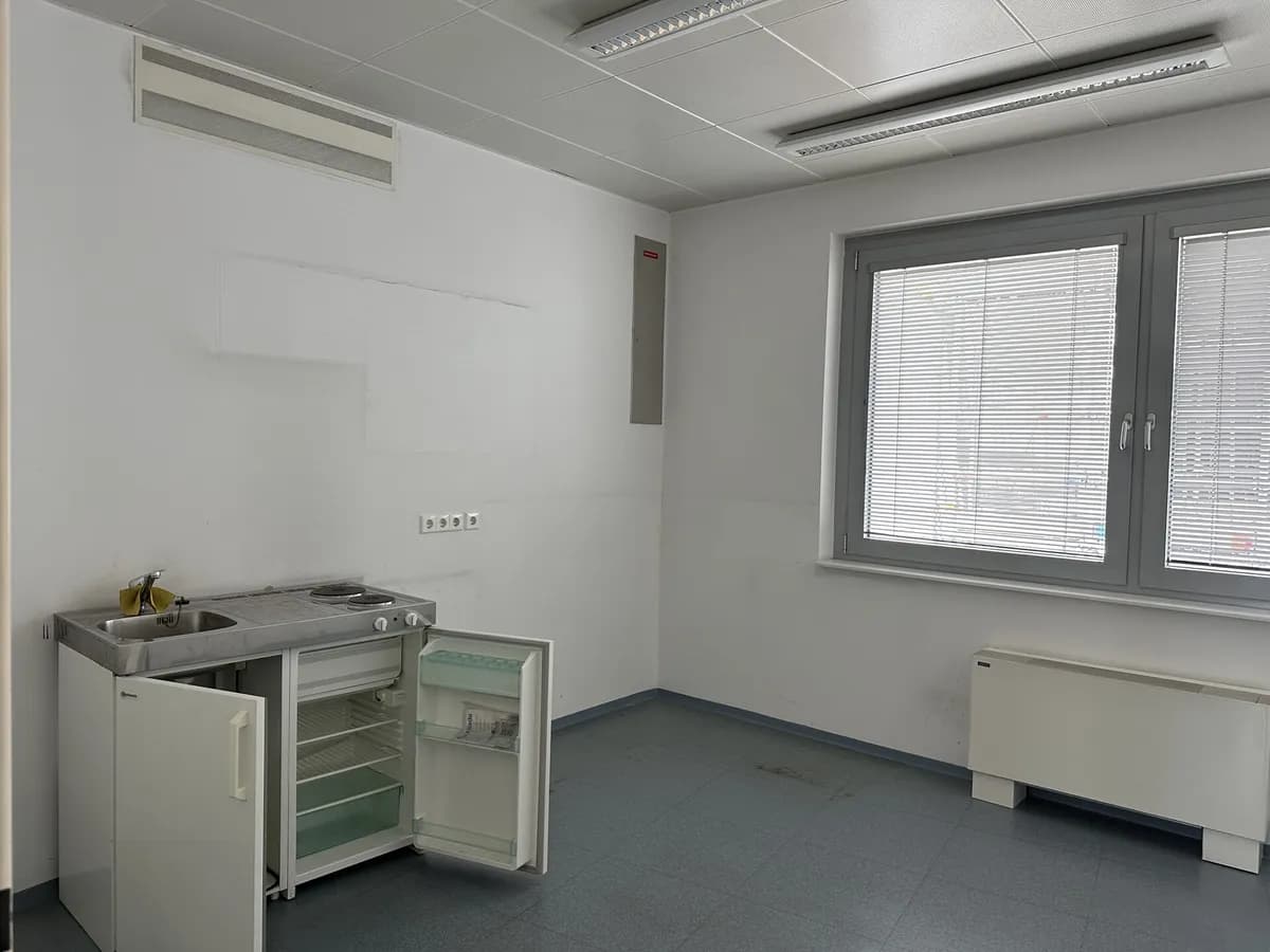 Gewerbeimmobilie mieten in Wien – 283 m², € 6.024 – Bild 14 von 17