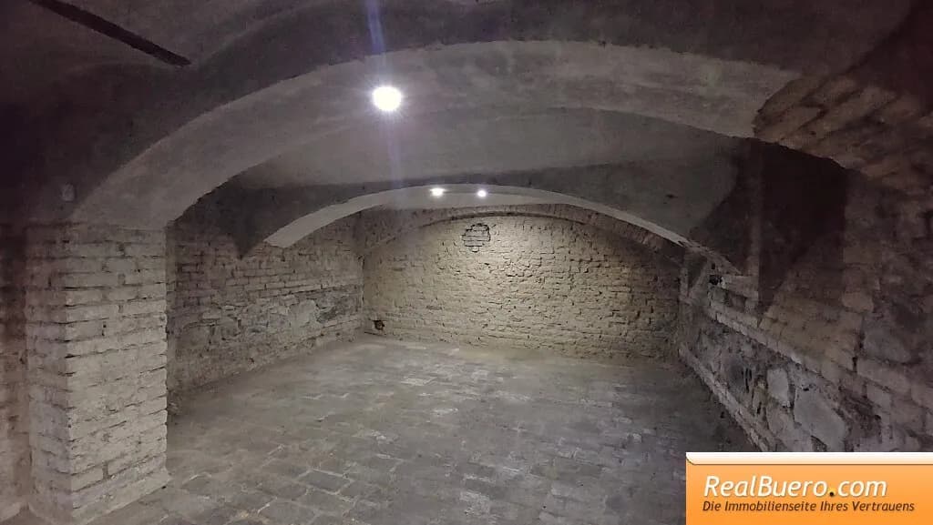 Gewerbeimmobilie mieten in Wien – 71 m², € 383