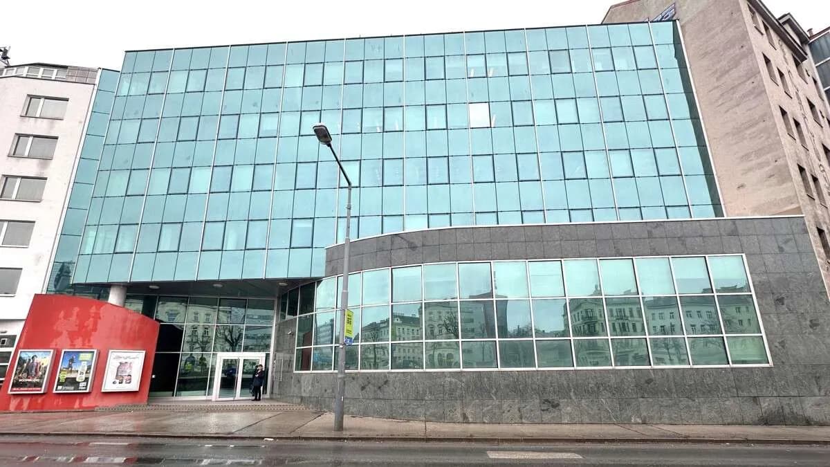 Gewerbeimmobilie mieten in Wien – 520 m², € 7.794