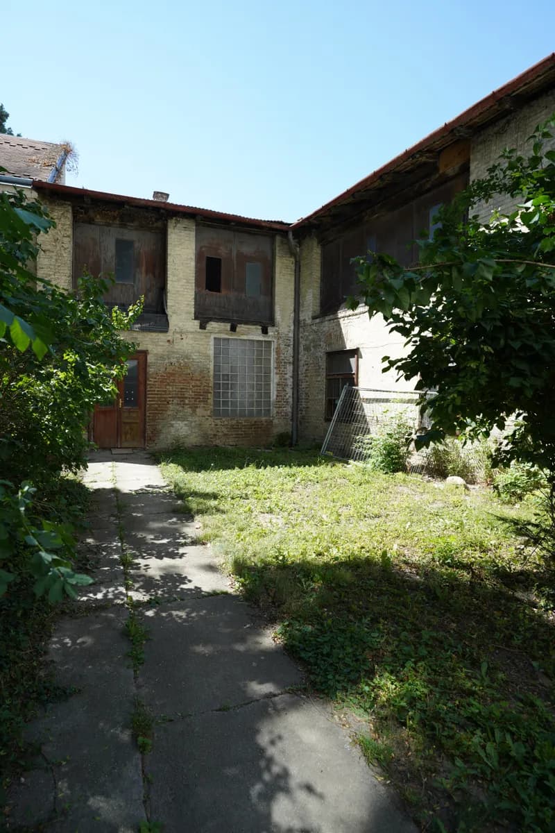 12-Zimmer-Wohnung kaufen in Wien – 290 m², € 398.000 – Bild 1 von 10