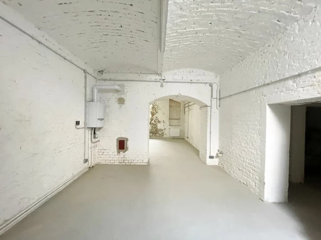 14-Zimmer-Gewerbeimmobilie kaufen in Wien – 288 m², € 199.000 – Bild 2 von 27