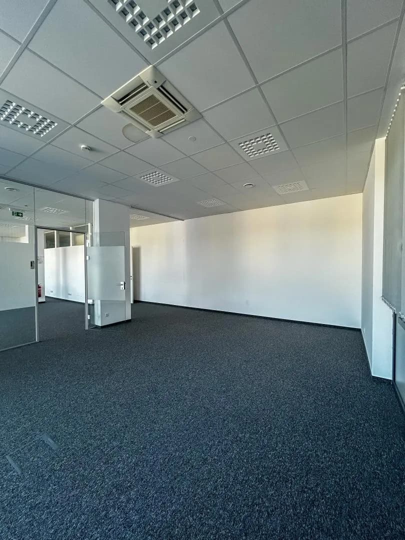 3-Zimmer-Gewerbeimmobilie mieten in Freistadt – 114 m², € 2.076 – Bild 3 von 9