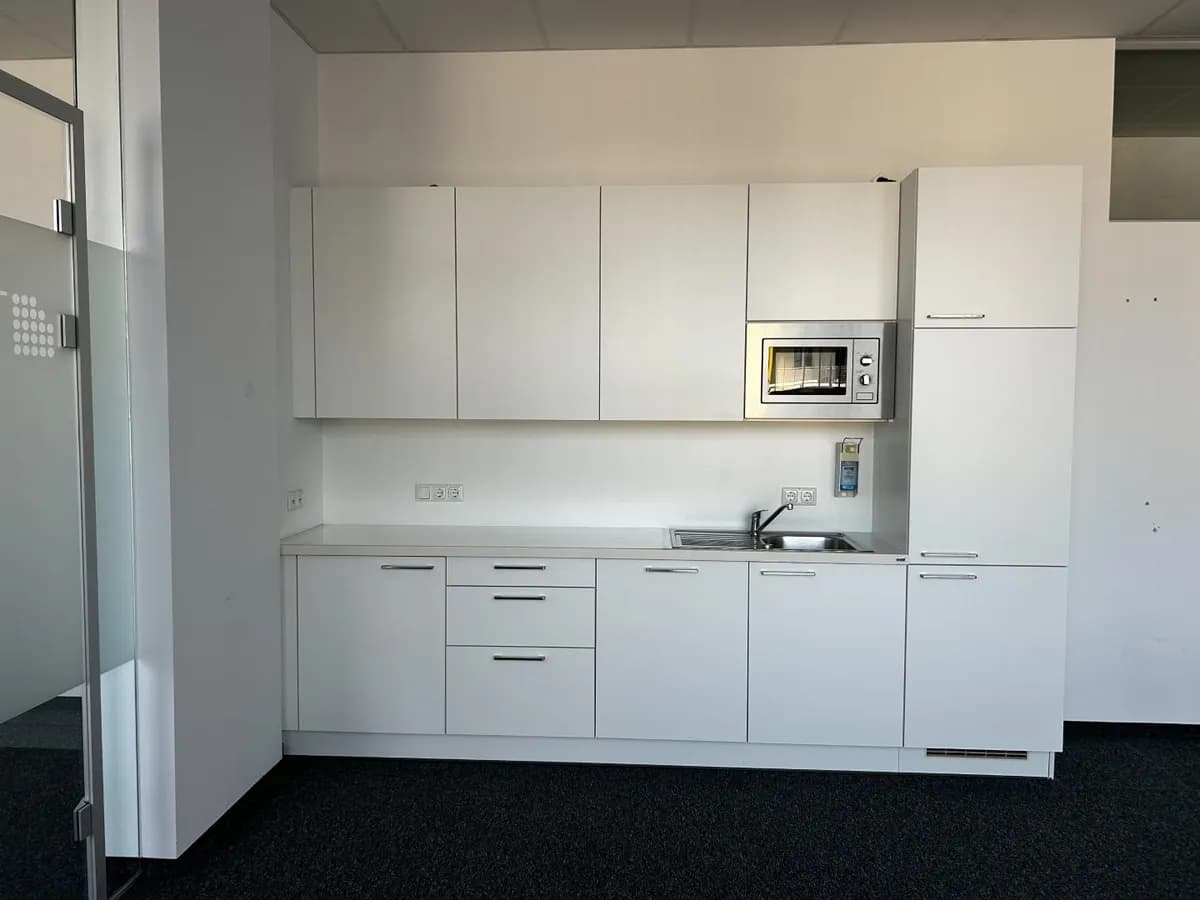 3-Zimmer-Gewerbeimmobilie mieten in Freistadt – 114 m², € 2.076 – Bild 5 von 9