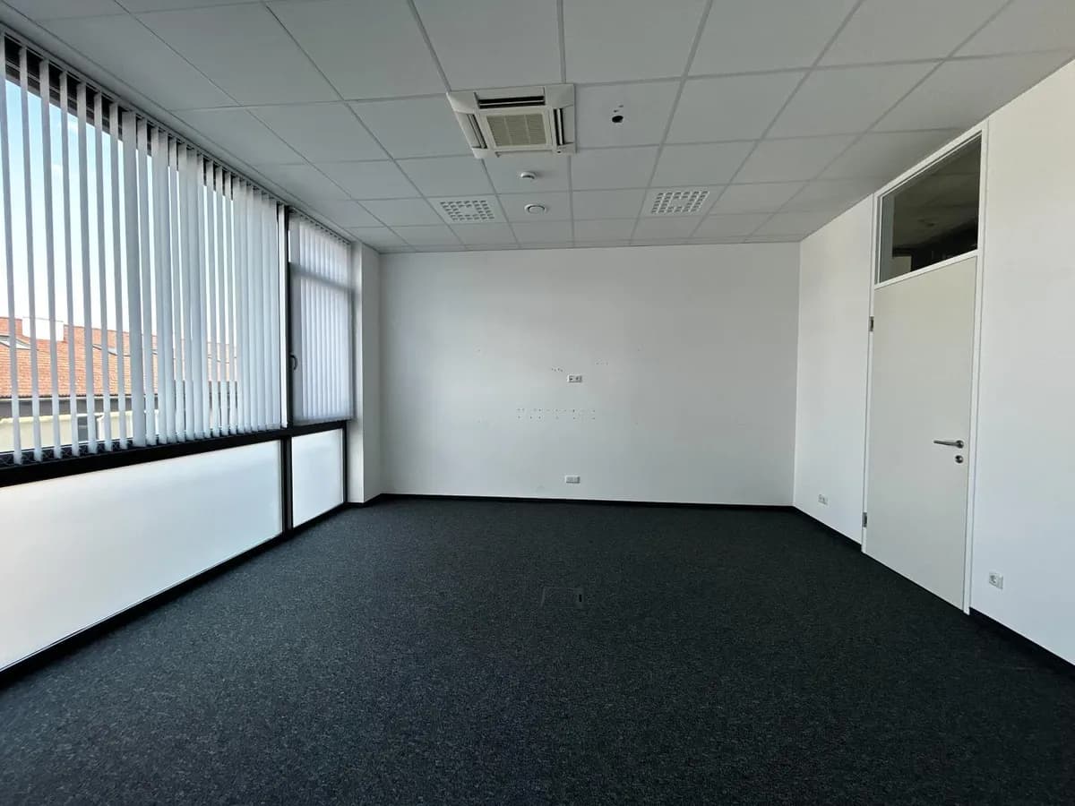 3-Zimmer-Gewerbeimmobilie mieten in Freistadt – 114 m², € 2.076 – Bild 6 von 9