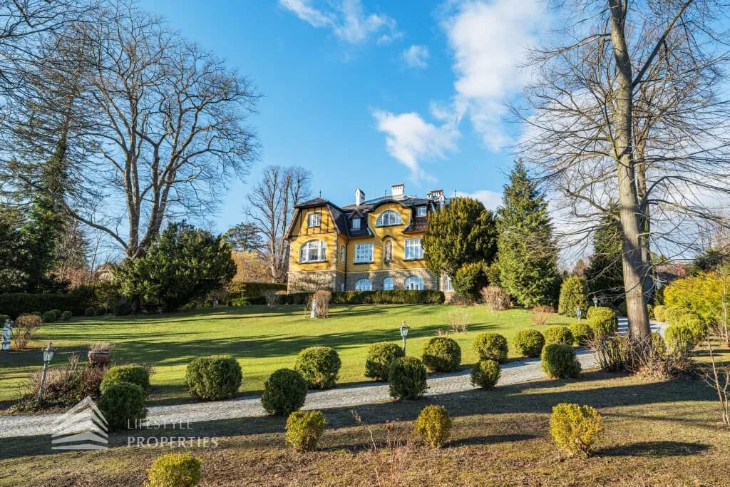 22-Zimmer-Haus kaufen in Sankt Pölten Land – 730 m², € 6.300.000