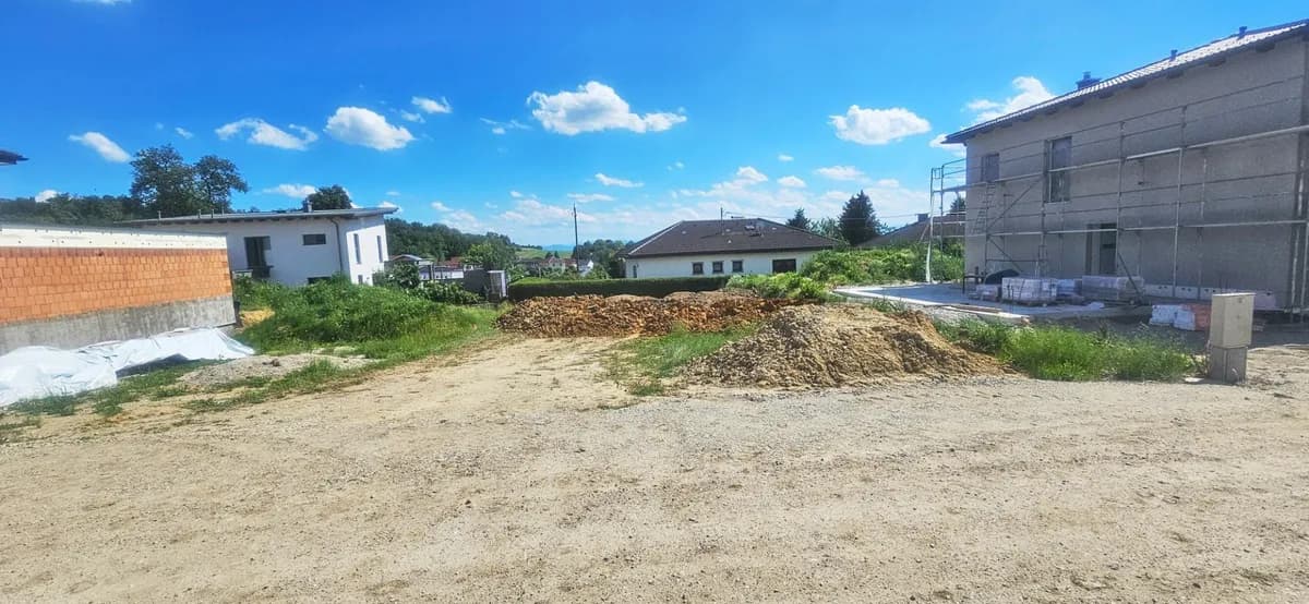 Grundstück kaufen in Perg – 700 m², € 140.000