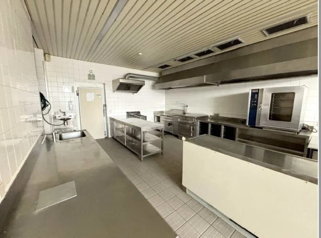 Gewerbeimmobilie mieten in Mödling – 197 m², € 2.075 – Bild 13 von 16