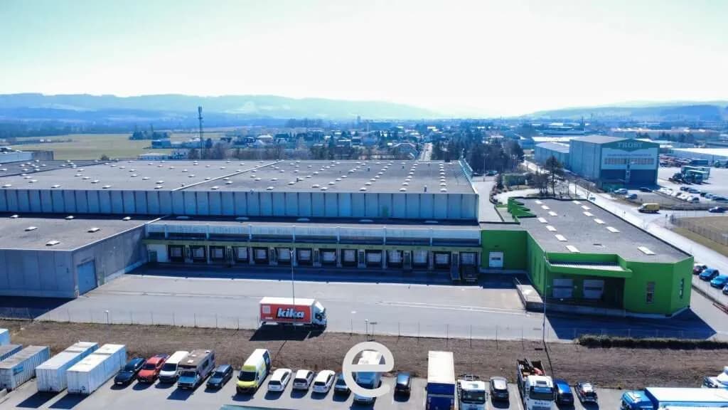 Gewerbeimmobilie mieten in Sankt Pölten – 3 917 m², € 2
