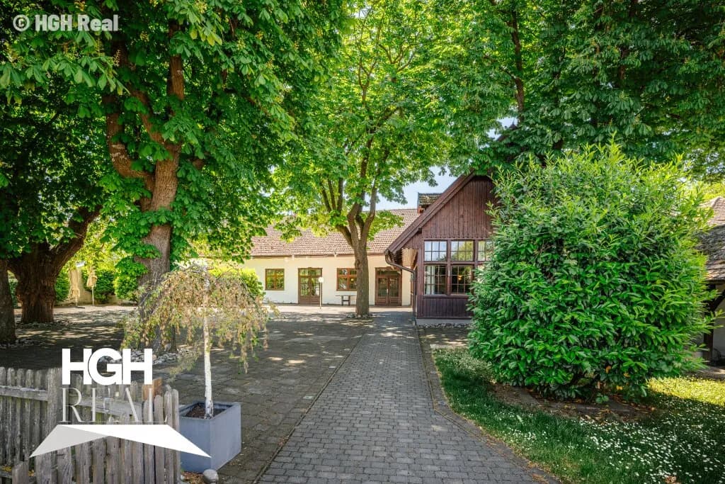 Gewerbeimmobilie kaufen in Hollabrunn – 1 300 m²