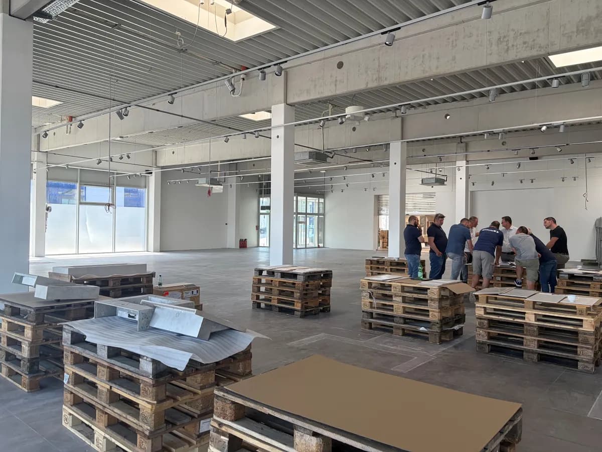 Gewerbeimmobilie mieten in Linz Land – 711 m², € 17 – Bild 3 von 9