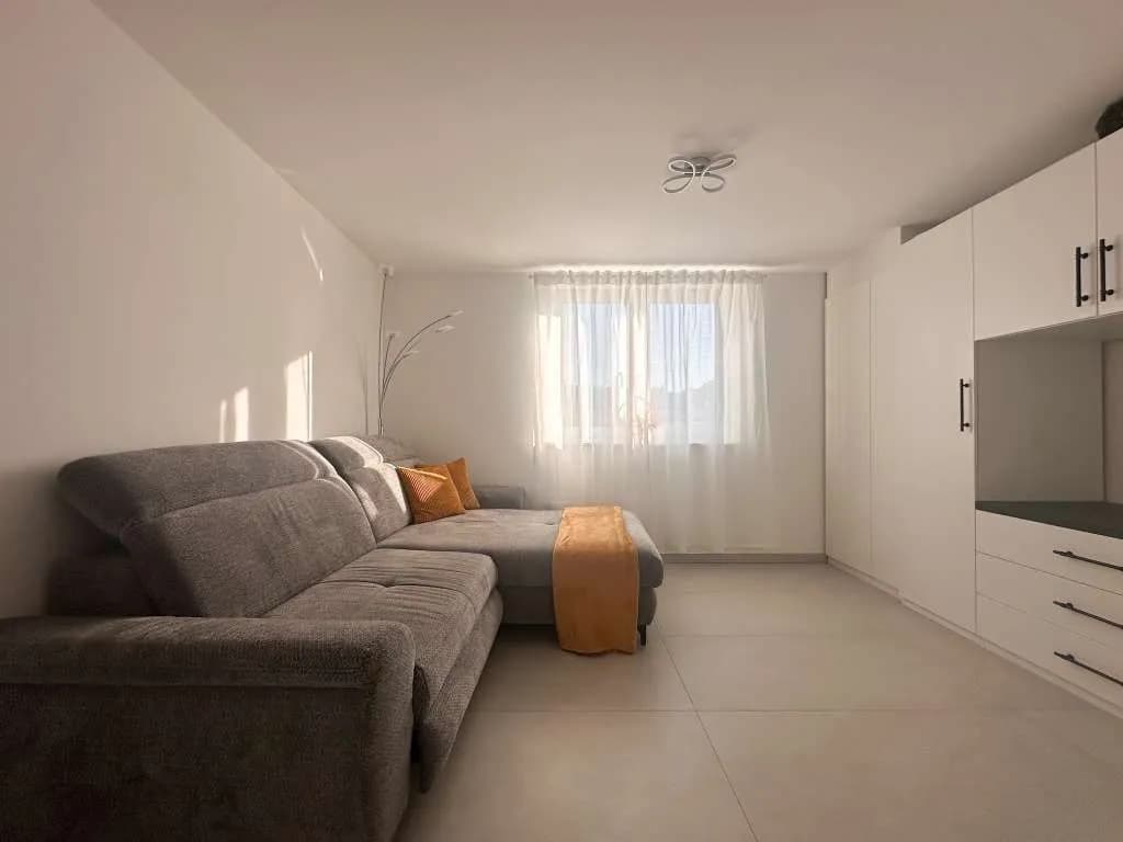 Wohnung kaufen in Vöcklabruck – 62 m², € 240.000 – Bild 2 von 12