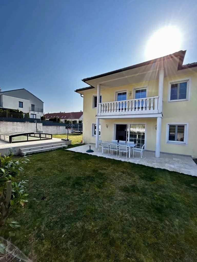 1-Zimmer-Haus mieten in Korneuburg – 145 m², € 2.500