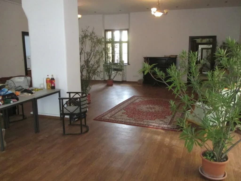 1-Zimmer-Gewerbeimmobilie mieten in Horn – 86 m², € 1.000 – Bild 4 von 9