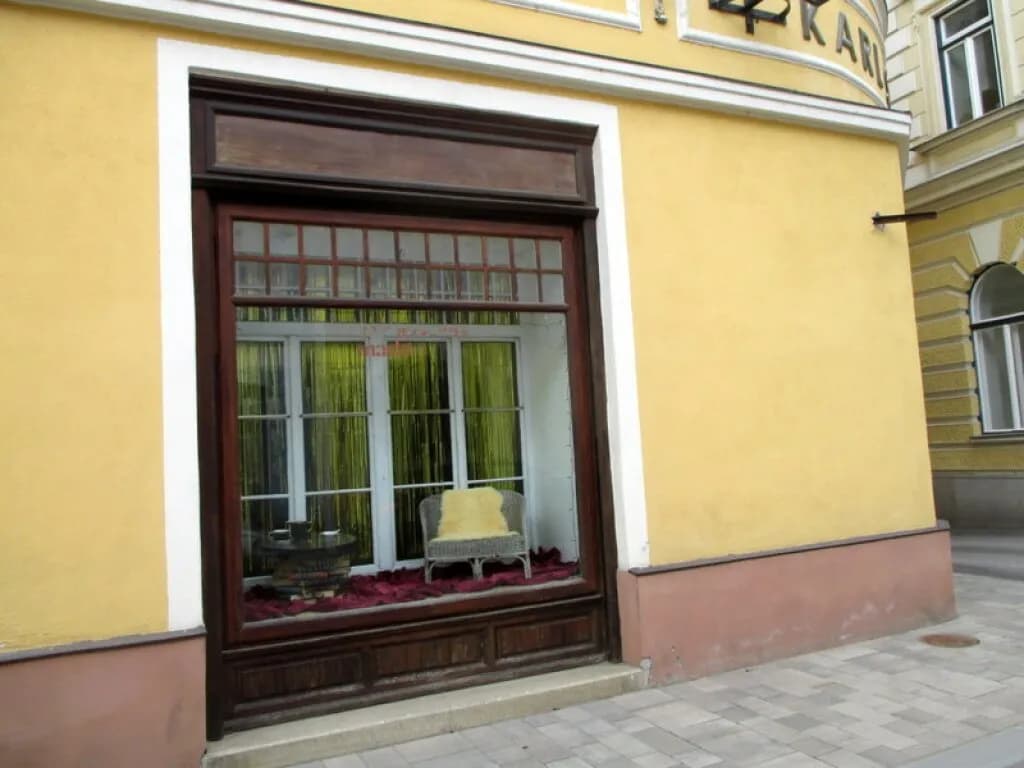 1-Zimmer-Gewerbeimmobilie mieten in Horn – 86 m², € 1.000 – Bild 5 von 9