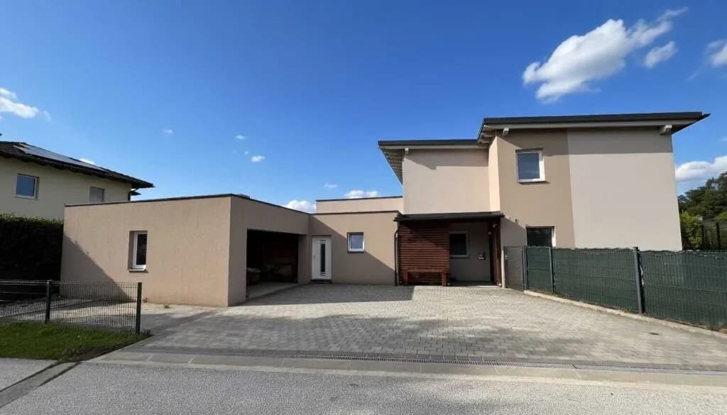 7-Zimmer-Haus kaufen in Sankt Veit an der Glan – 185 m², € 460.000 – Bild 2 von 24