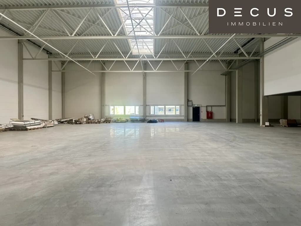 Gewerbeimmobilie mieten in Wien – 1 765 m², € 8