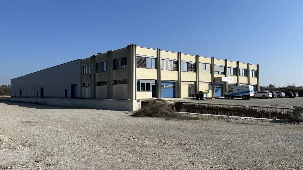 Gewerbeimmobilie kaufen in Wiener Neustadt Land – € 6.000.000