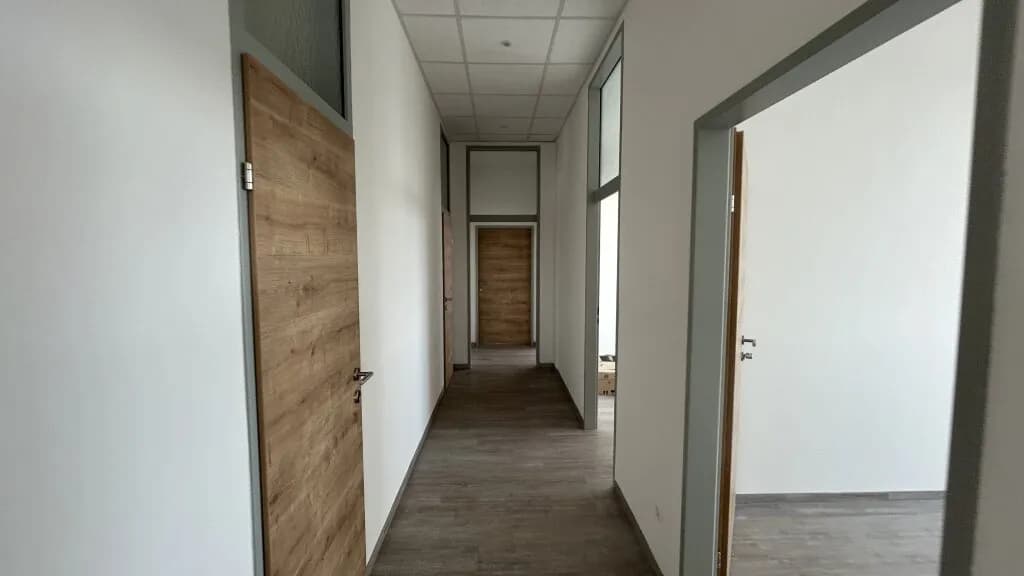Gewerbeimmobilie kaufen in Wiener Neustadt Land – € 6.000.000 – Bild 34 von 40