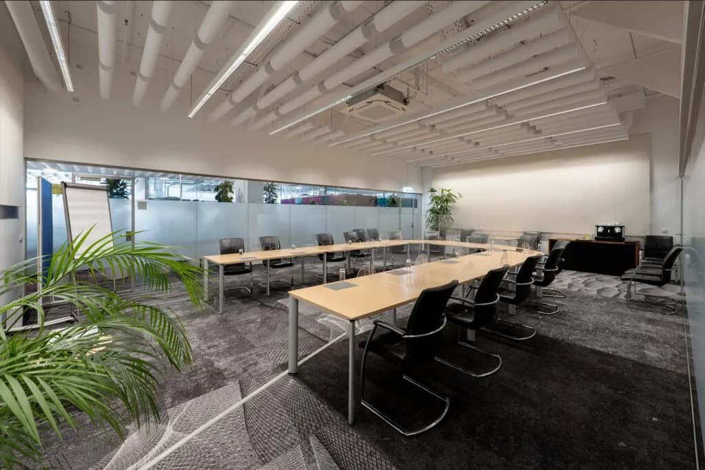 Gewerbeimmobilie mieten in Innsbruck-Land – 2 800 m² – Bild 4 von 7