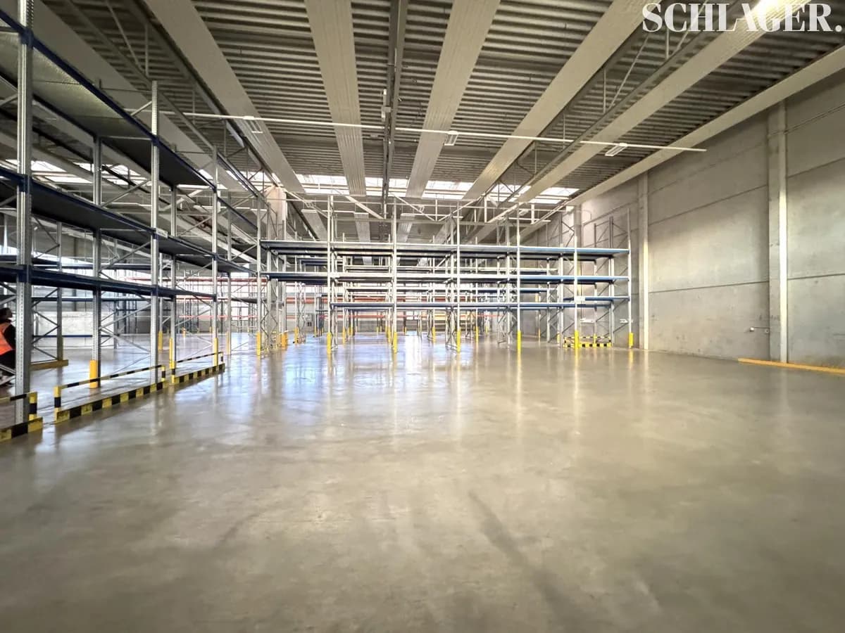 Gewerbeimmobilie mieten in Graz – 5 718 m² – Bild 2 von 4