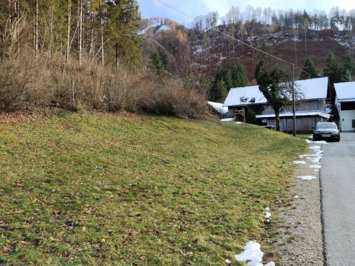 Grundstück kaufen in Amstetten – 1 335 m², € 74.000