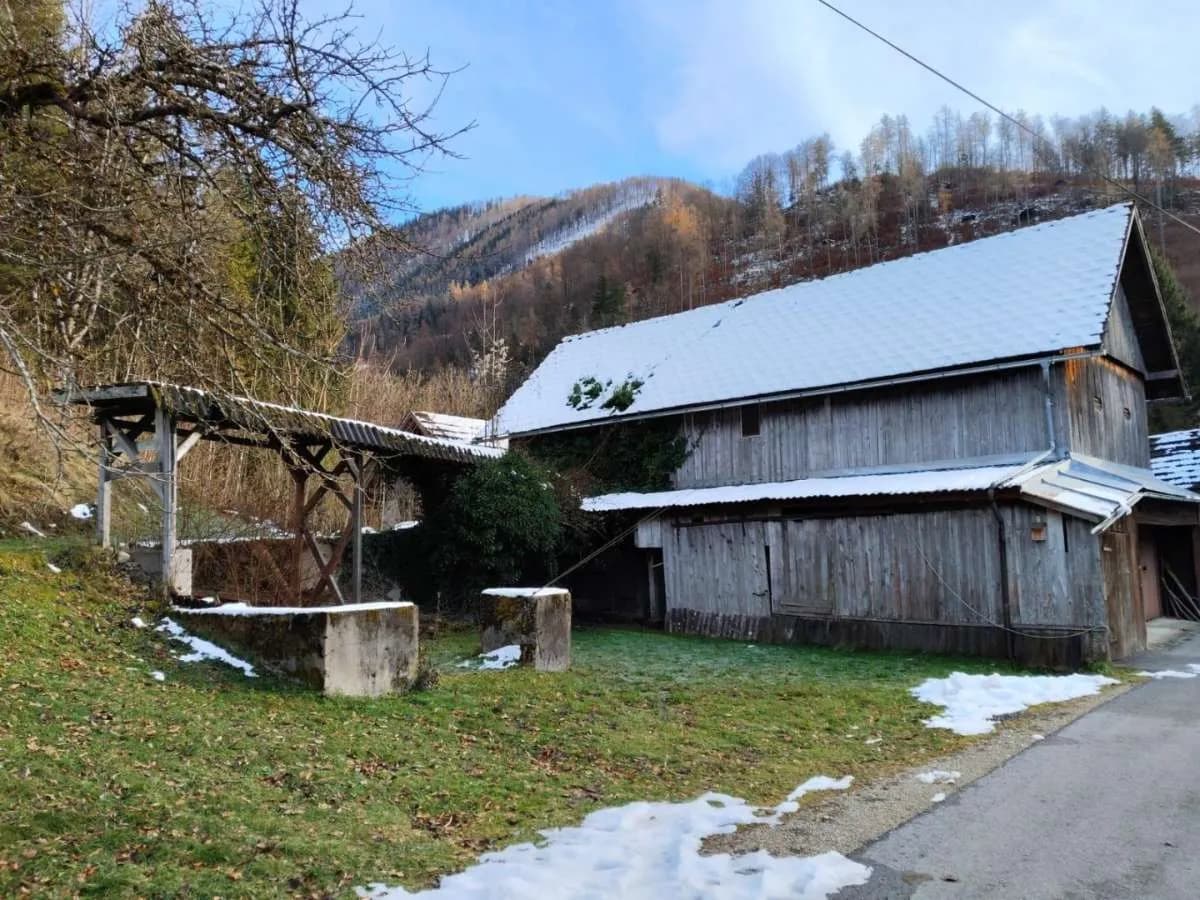 Grundstück kaufen in Amstetten – 1 335 m², € 74.000 – Bild 3 von 3