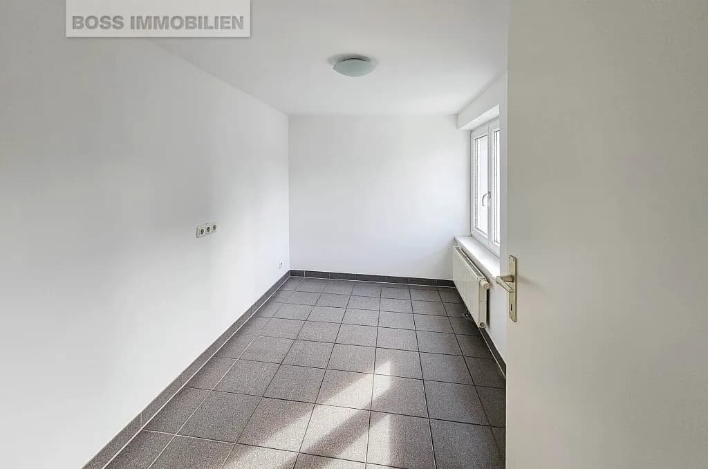 Gewerbeimmobilie mieten in Linz – 48 m², € 928 – Bild 4 von 8