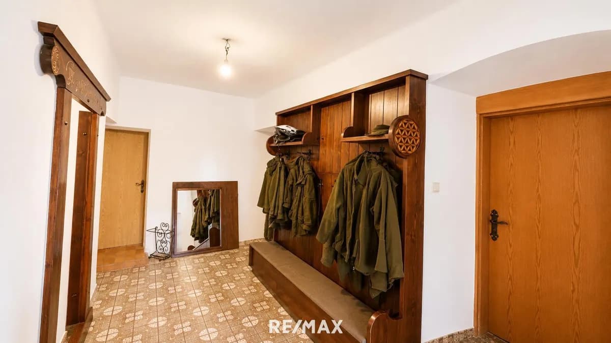 16-Zimmer-Gewerbeimmobilie kaufen in Kirchdorf an der Krems – 262 m², € 380.000 – Bild 7 von 12