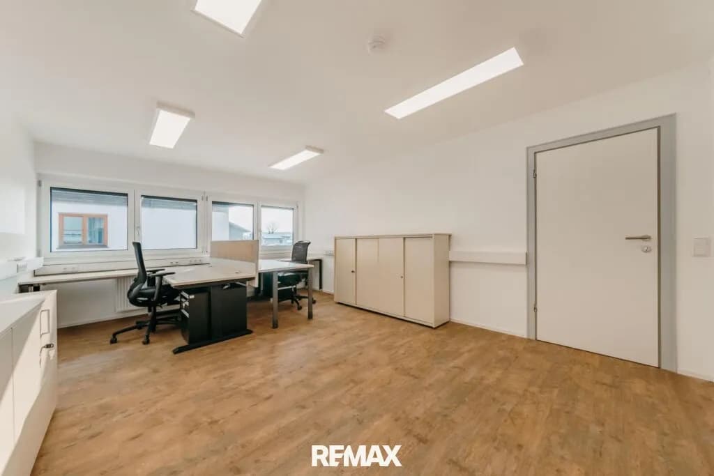 2-Zimmer-Gewerbeimmobilie mieten in Kufstein – 65 m², € 844 – Bild 2 von 6
