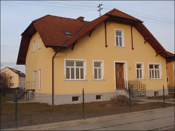 3-Zimmer-Haus mieten in Perg – 130 m², € 1.100